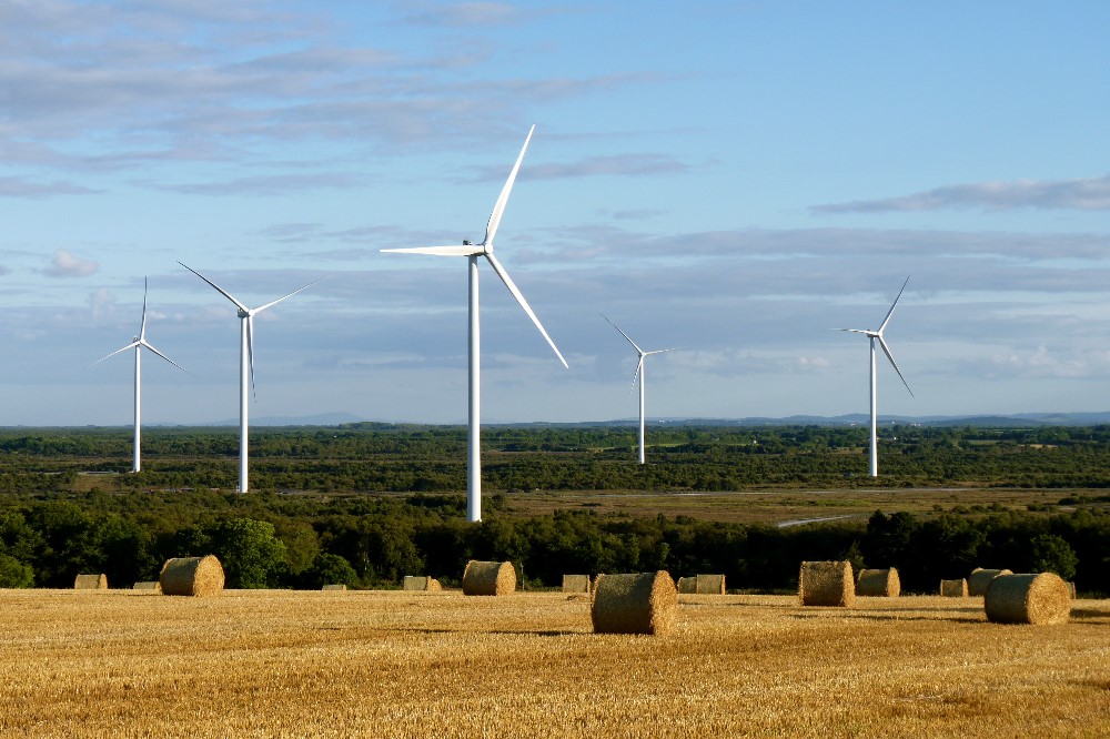 000006_turbines and hay bales_666